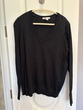 Boden Men's V-Neck Sweater in Black
